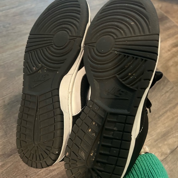 Black and White Nike Sneakers - Picture 3 of 7